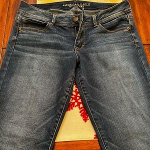 EUC Women’s American Eagle Kick Boot Jeans (Size 14)